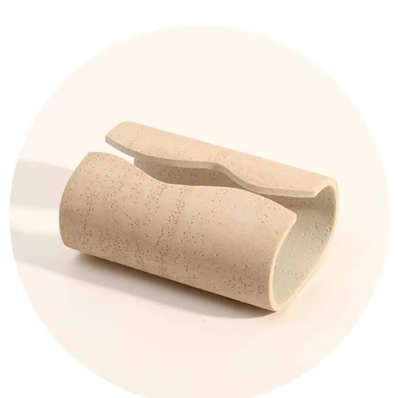 Textured Resin Tissue Holder